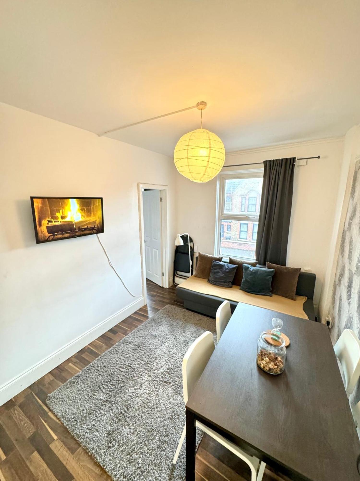 2 Bed Apt Sofa Bed Up To 6 Londres Exterior foto