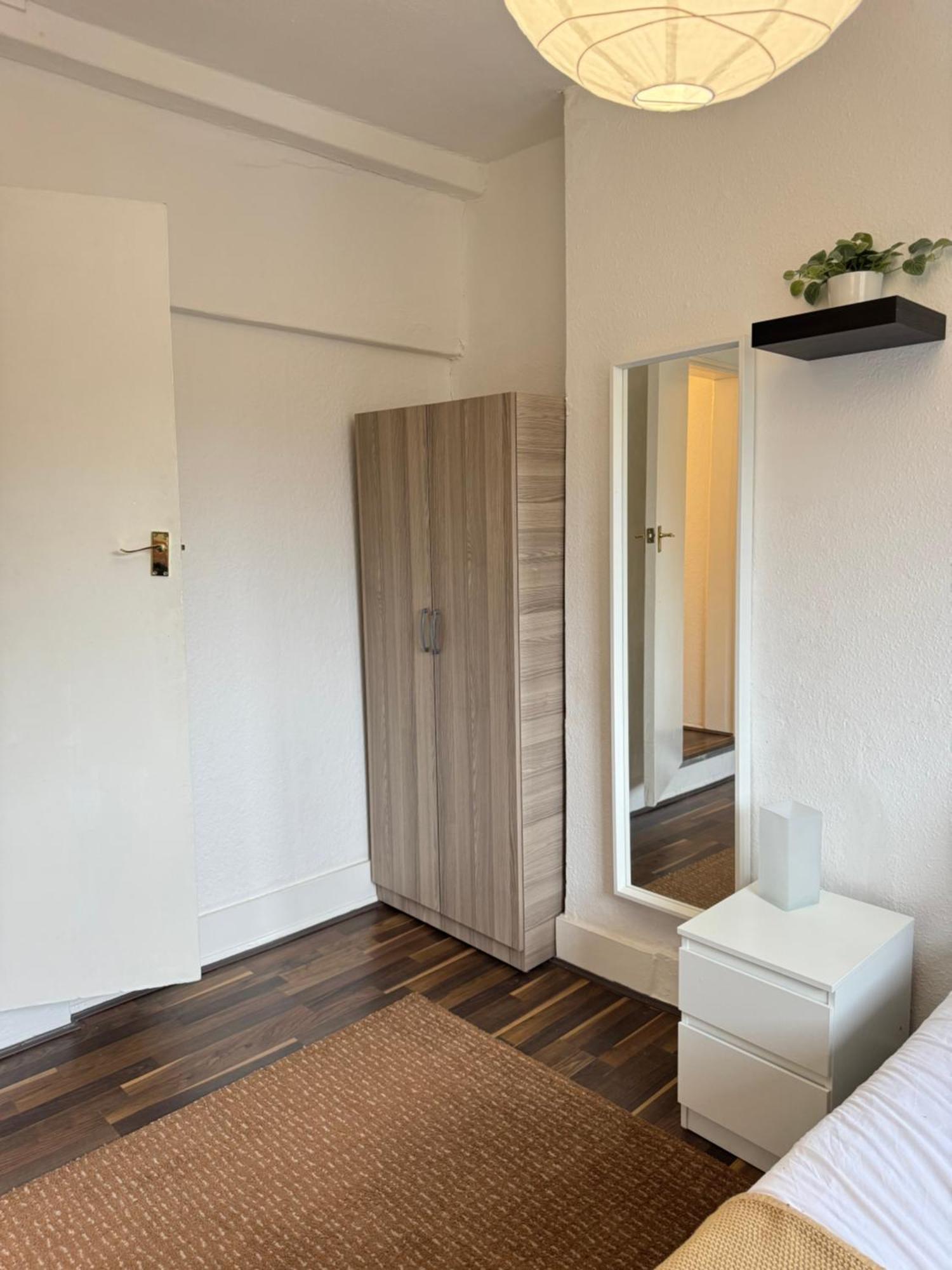 2 Bed Apt Sofa Bed Up To 6 Londres Exterior foto