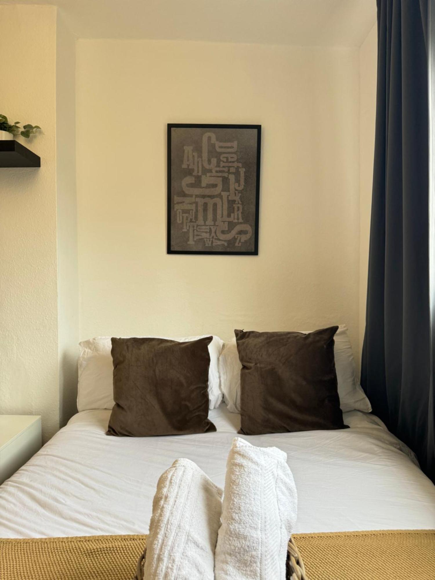 2 Bed Apt Sofa Bed Up To 6 Londres Exterior foto