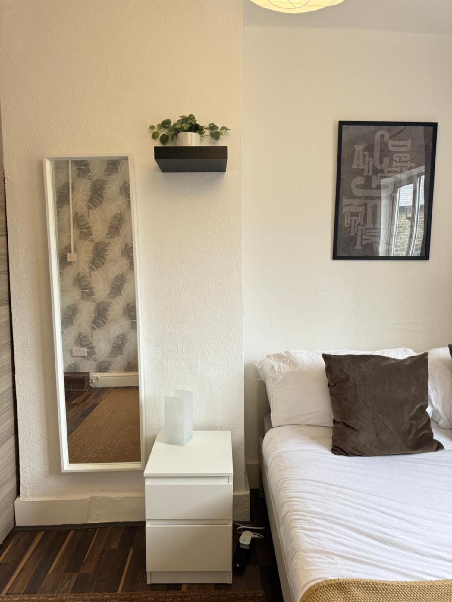 2 Bed Apt Sofa Bed Up To 6 Londres Exterior foto