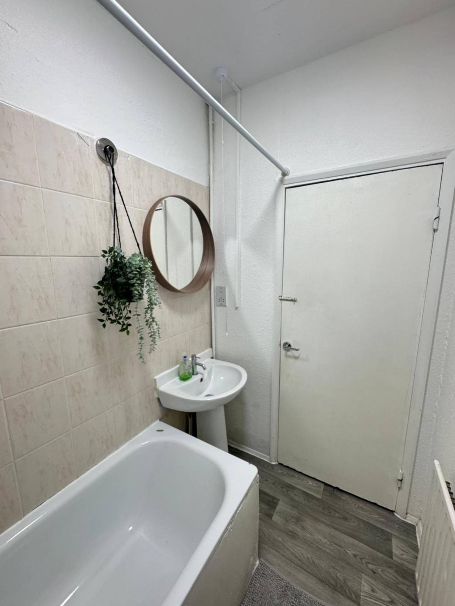 2 Bed Apt Sofa Bed Up To 6 Londres Exterior foto
