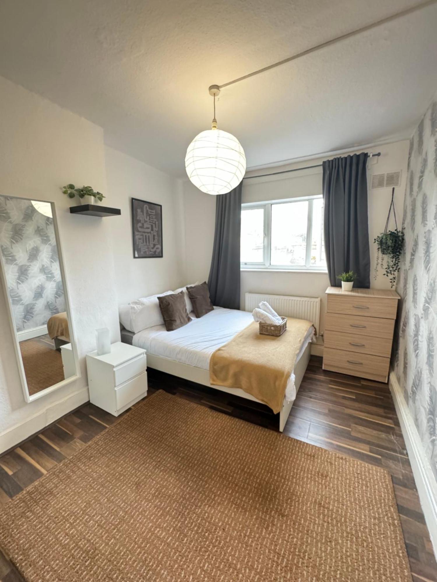 2 Bed Apt Sofa Bed Up To 6 Londres Exterior foto