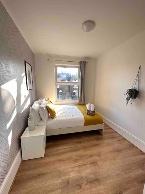 2 Bed Apt Sofa Bed Up To 6 Londres Exterior foto