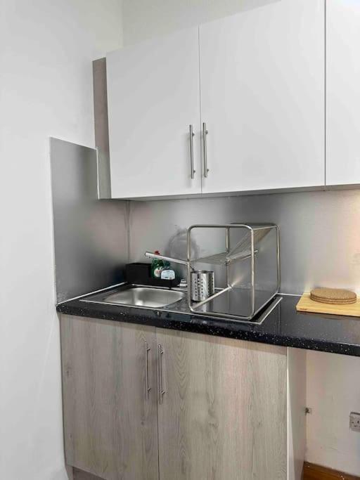 2 Bed Apt Sofa Bed Up To 6 Londres Exterior foto