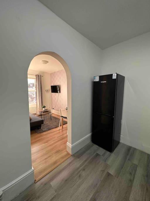 2 Bed Apt Sofa Bed Up To 6 Londres Exterior foto